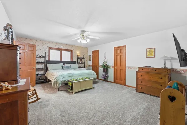 $850,000 | 610 North Albert Eckert Drive, North Webster, IN 46555