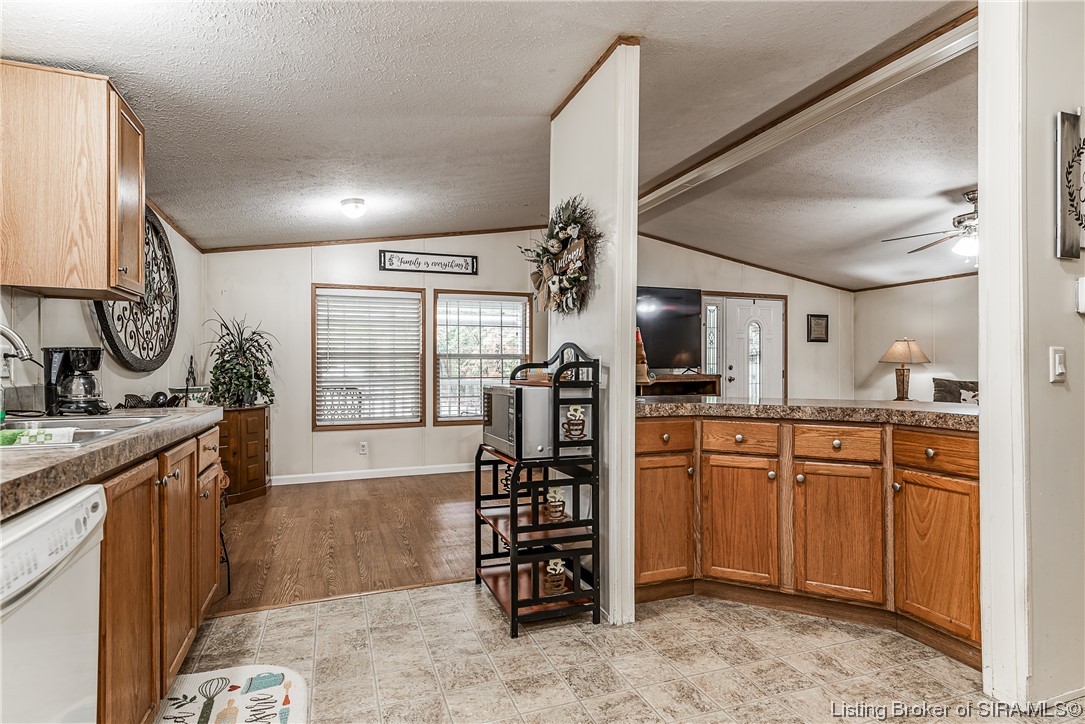 8400 Indian Bluff Road Northeast Georgetown, IN 47122 - Photo 13 of 30 Gallery Image 13