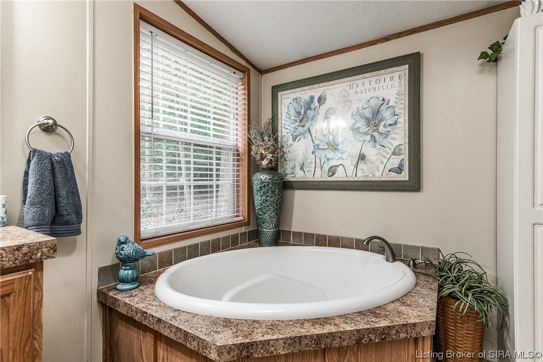 8400 Indian Bluff Road Northeast Georgetown, IN 47122 - Photo 19 of 30 Gallery Image 19