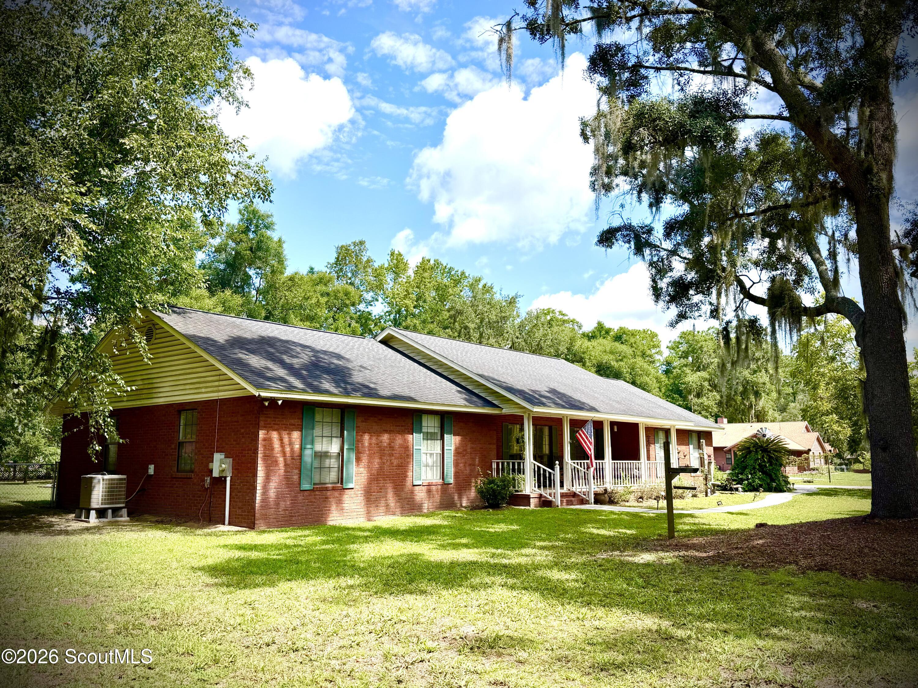 151 Navajo Road Brunswick, GA 31525 - Photo 2 of 65 IMG_2326
