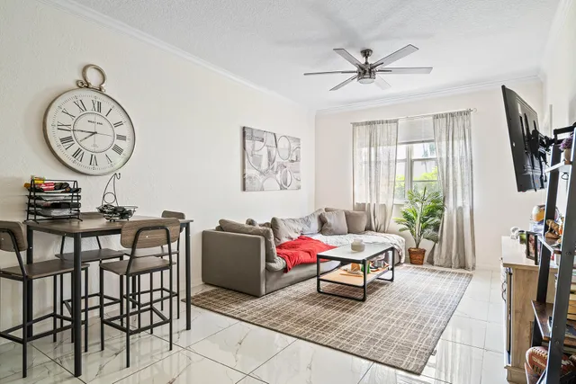 $2,250 | 1803 North Flagler Drive, Unit 115, West Palm Beach, FL 33407
