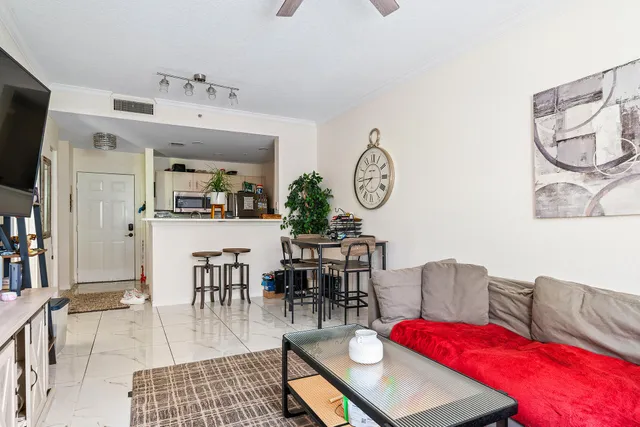 $2,250 | 1803 North Flagler Drive, Unit 115, West Palm Beach, FL 33407