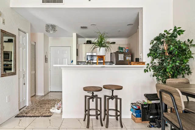 $2,250 | 1803 North Flagler Drive, Unit 115, West Palm Beach, FL 33407