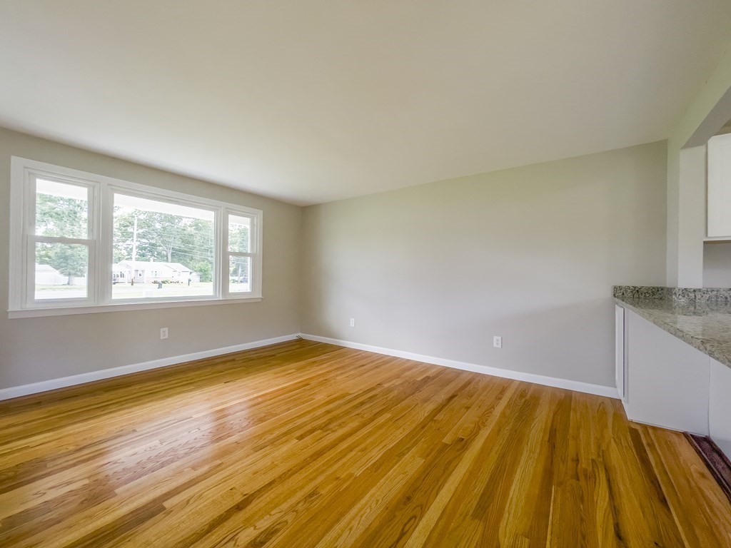 1206 Burnett Road Chicopee, MA 01020 - Photo 13 of 26 Gallery Image 13
