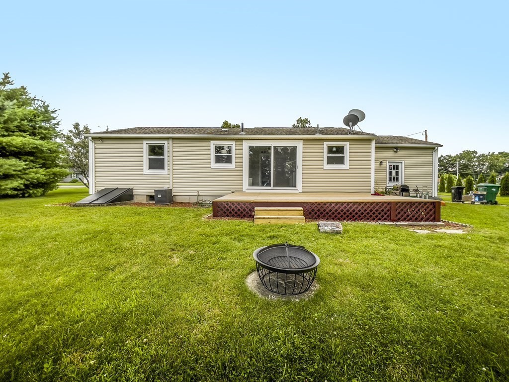 1206 Burnett Road Chicopee, MA 01020 - Photo 19 of 26 Gallery Image 19
