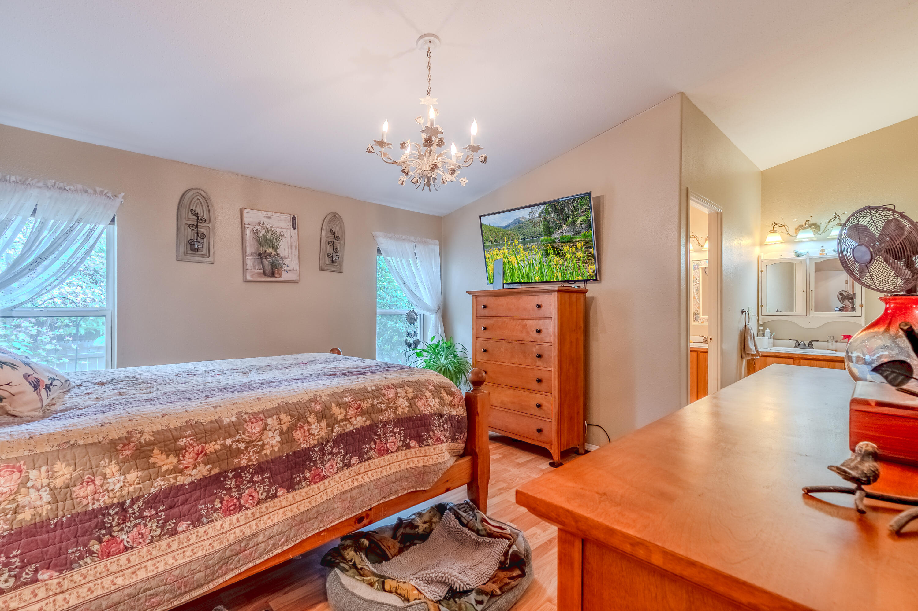 110 West 5th Street Phoenix, OR 97535 - Photo 16 of 25