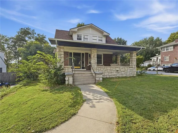 $240,000 | 320 North River Boulevard, Independence, MO 64050
