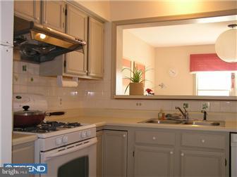 261 Elm Street Reading, PA 19606 - Photo 6 of 12 Kitchen