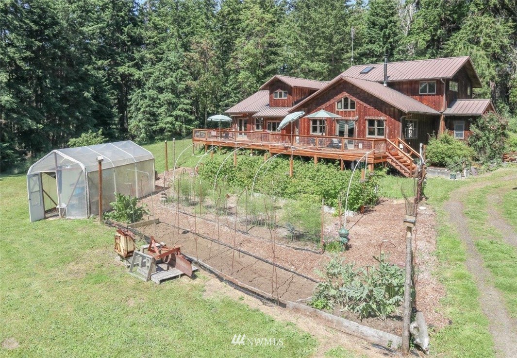 155 East Beach Road Nordland, WA 98358 - Photo 2 of 25 Gallery Image 2