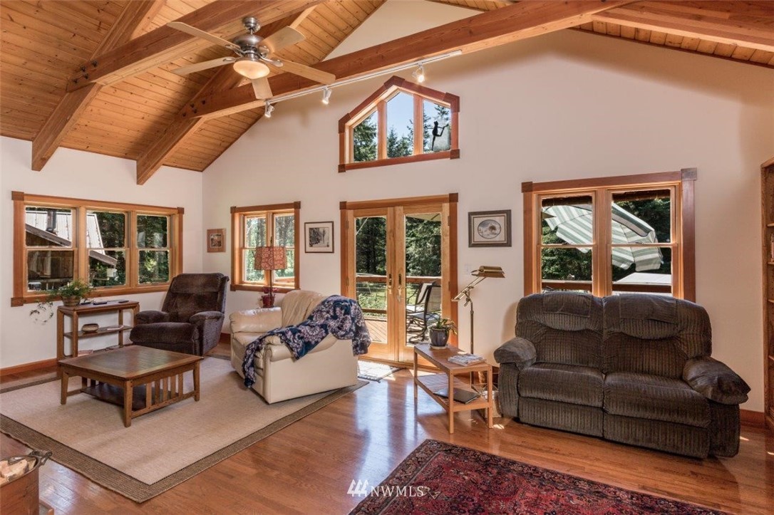 155 East Beach Road Nordland, WA 98358 - Photo 4 of 25 Gallery Image 4