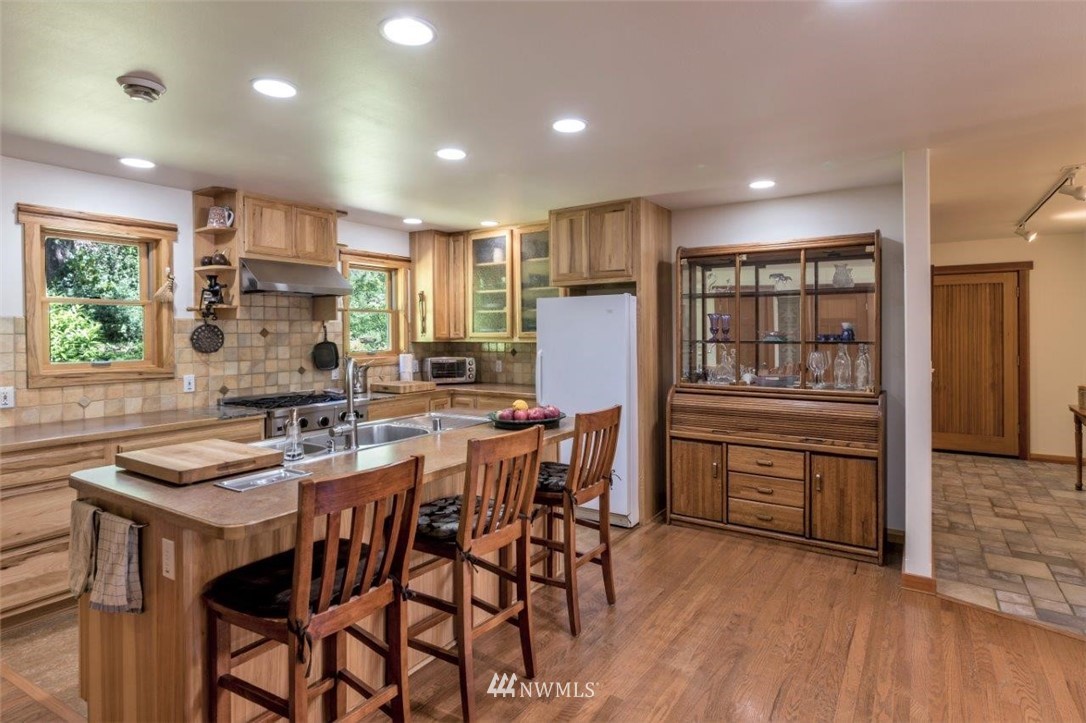 155 East Beach Road Nordland, WA 98358 - Photo 7 of 25 Gallery Image 7