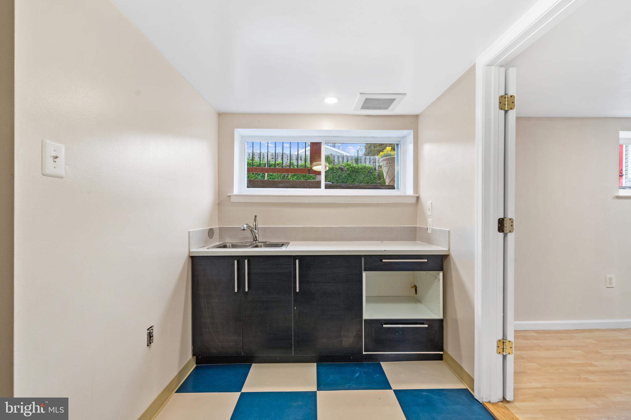 7316 Gresham Street Springfield, VA 22151 - Photo 39 of 58 Gallery Image 39