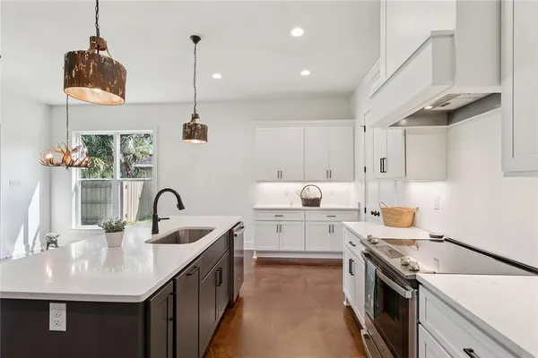 $395,000 | 20240 Fairway Drive, Springfield, LA 70462