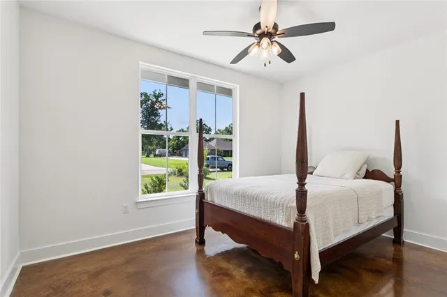 $400,000 | 20240 Fairway Drive, Springfield, LA 70462