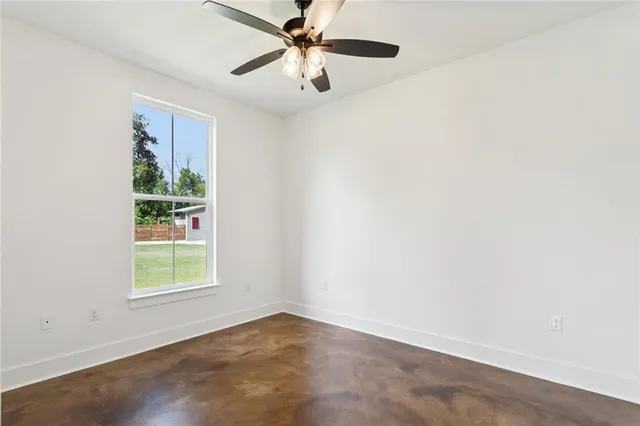 $400,000 | 20240 Fairway Drive, Springfield, LA 70462