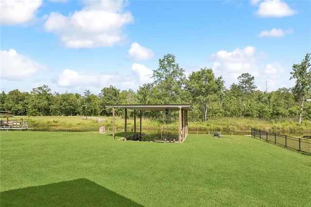 $400,000 | 20240 Fairway Drive, Springfield, LA 70462