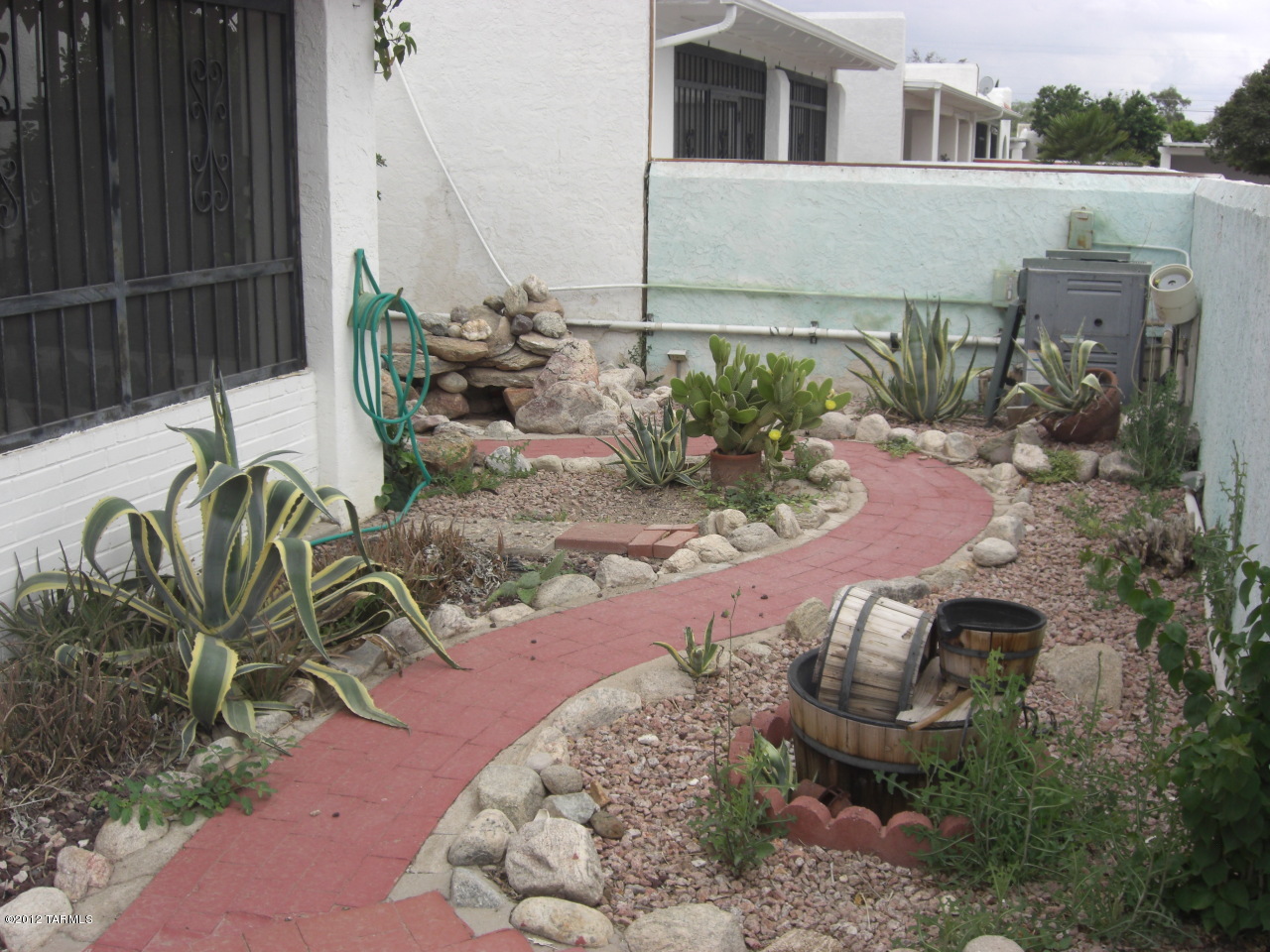 4860 East Fort Lowell Road, Unit E Tucson, AZ 85712 - Photo 4 of 6