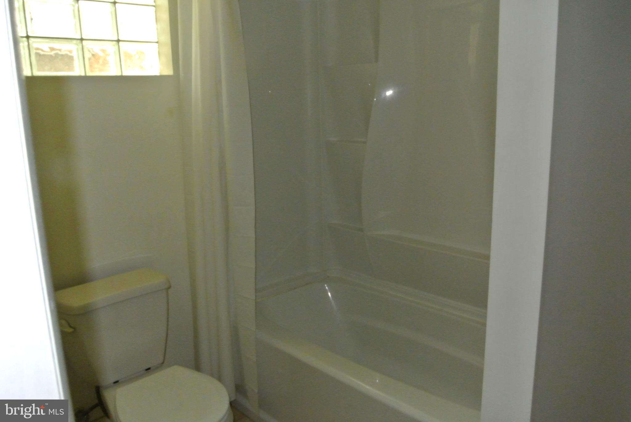 1827 Glen Ridge Road Towson, MD 21286 - Photo 30 of 39 Lower level full bath
