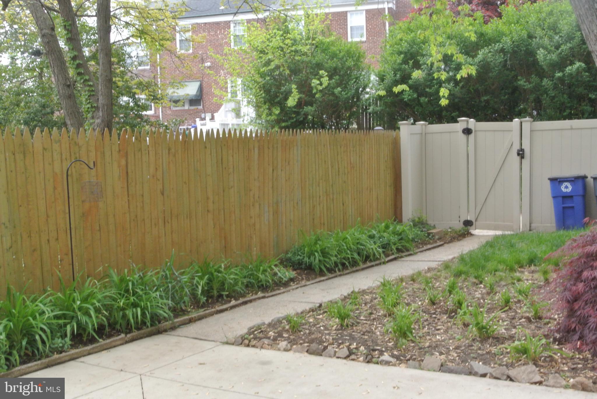 1827 Glen Ridge Road Towson, MD 21286 - Photo 35 of 39 Lovely landscaped backyard