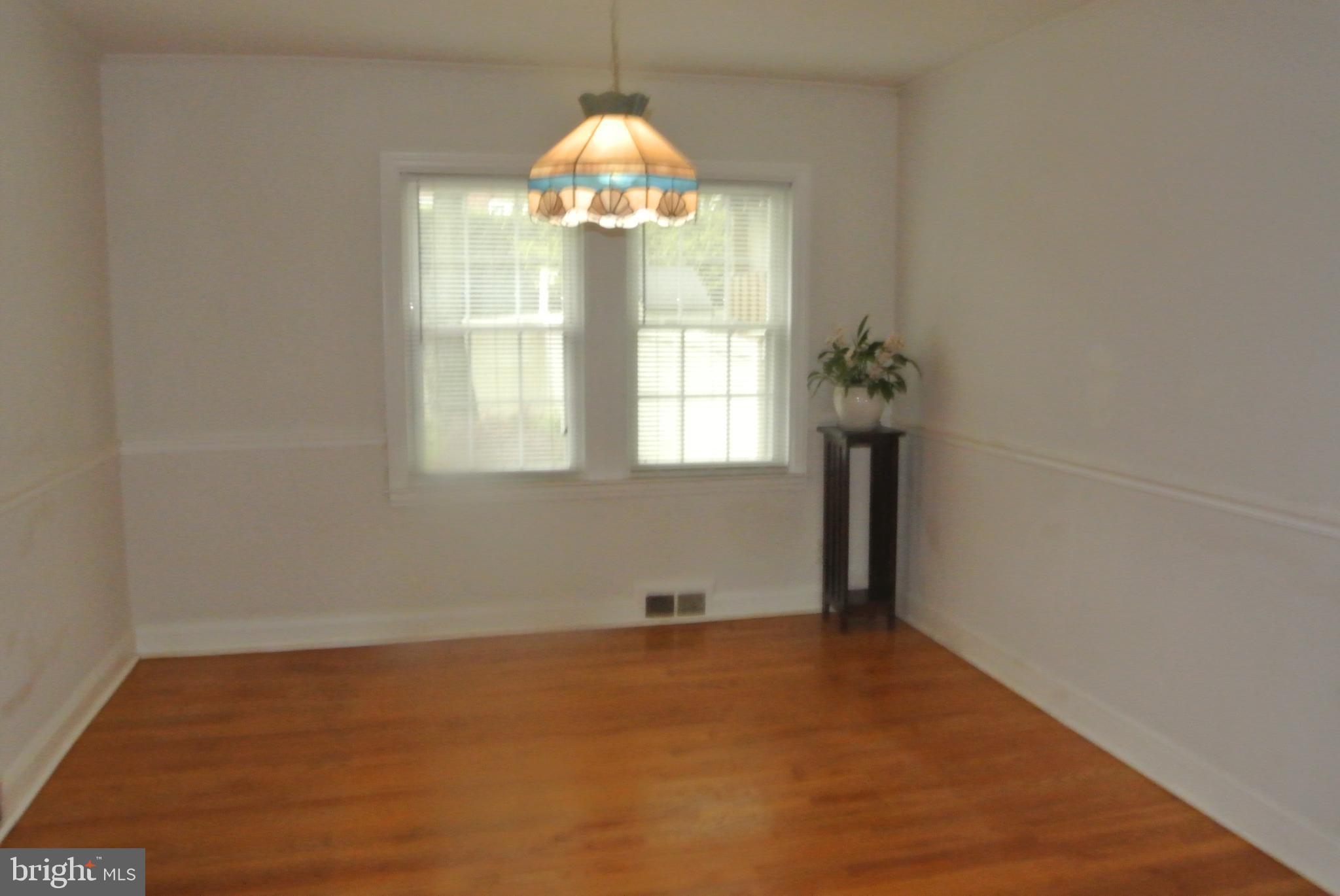 1827 Glen Ridge Road Towson, MD 21286 - Photo 10 of 39 Dining Room