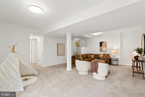 $1,550,000 | 7819 English Way, Bethesda, MD 20817