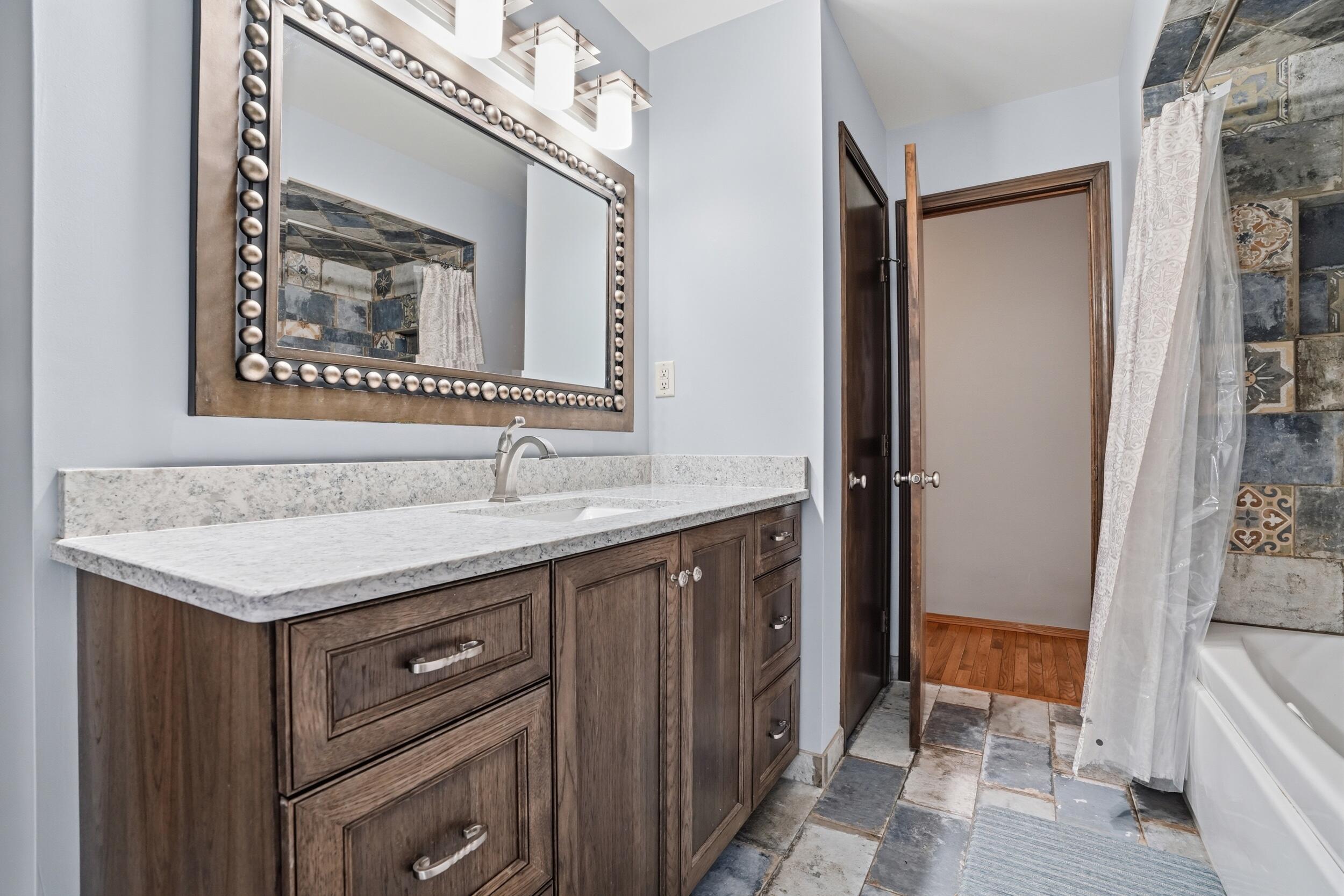 6325 West 89th Avenue Crown Point, IN 46307 - Photo 13 of 27 2500x1668