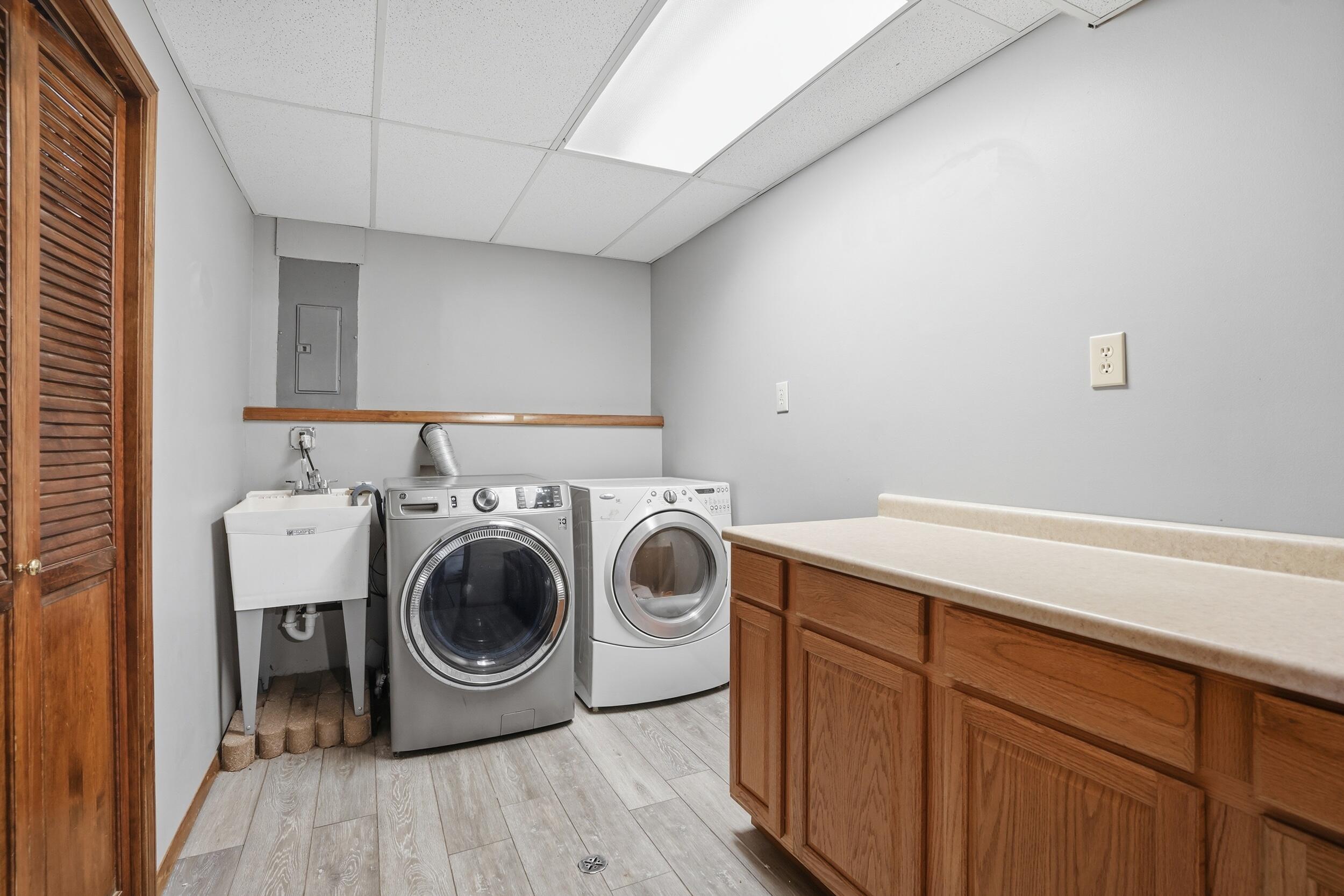 6325 West 89th Avenue Crown Point, IN 46307 - Photo 17 of 27 2500x1667