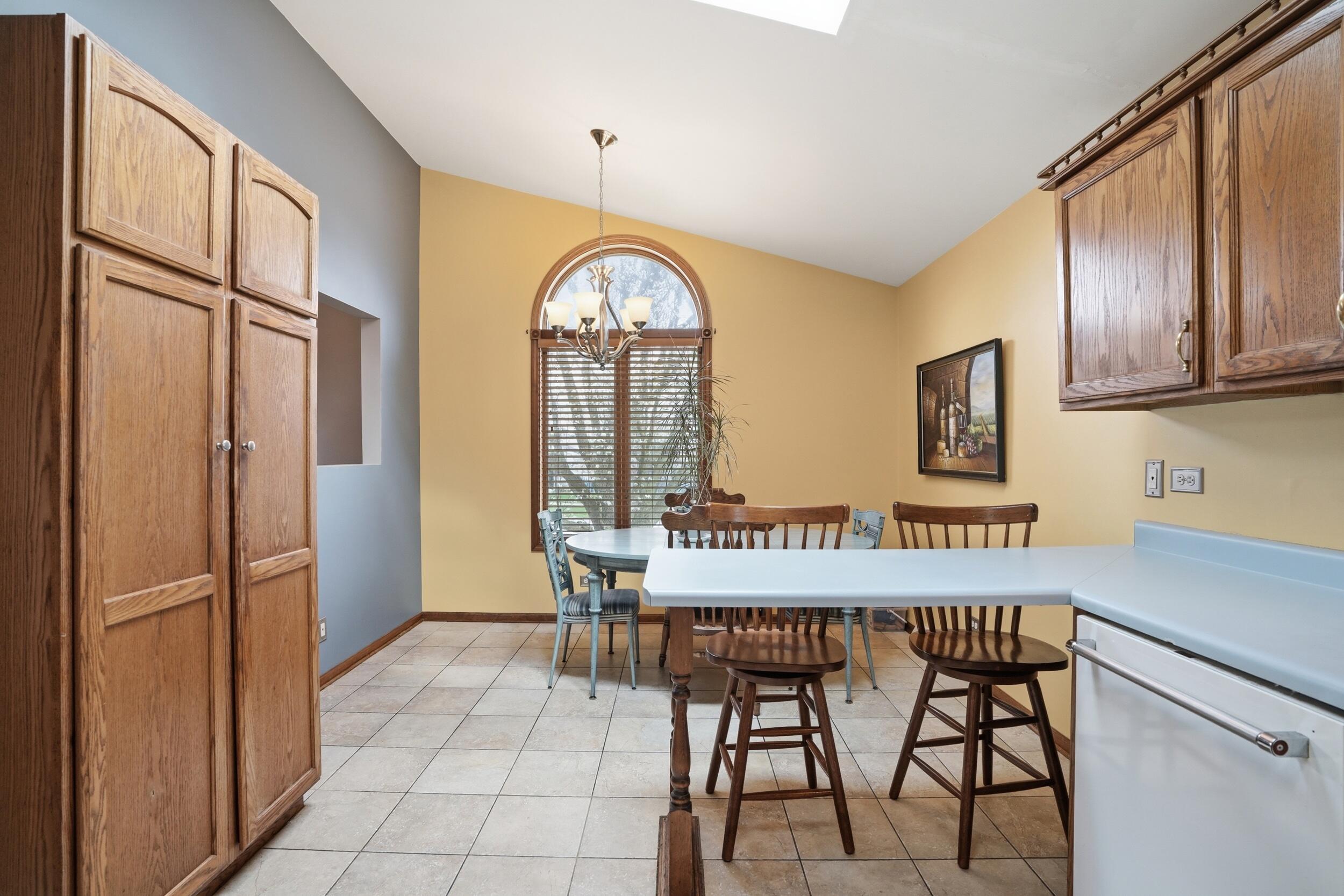 6325 West 89th Avenue Crown Point, IN 46307 - Photo 8 of 27 2500x1667