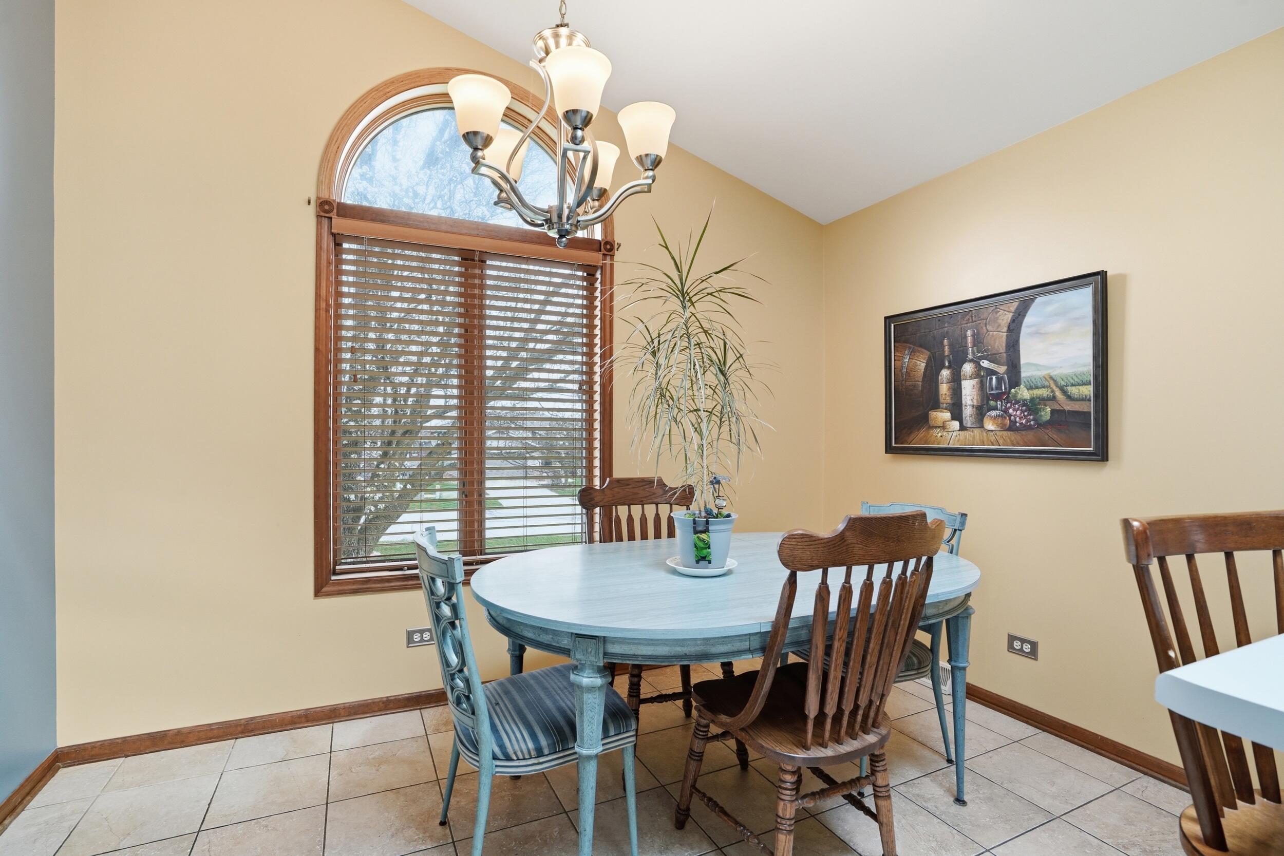 6325 West 89th Avenue Crown Point, IN 46307 - Photo 9 of 27 2500x1667