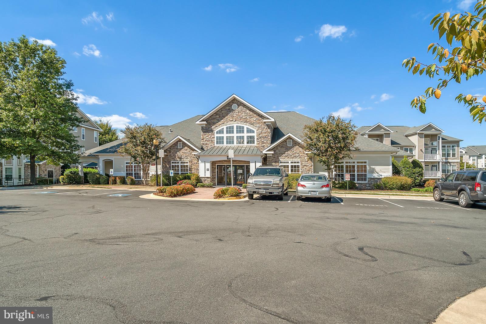508 Sunset View Terrace Southeast, Unit 306 Leesburg, VA 20175 - Photo 40 of 46