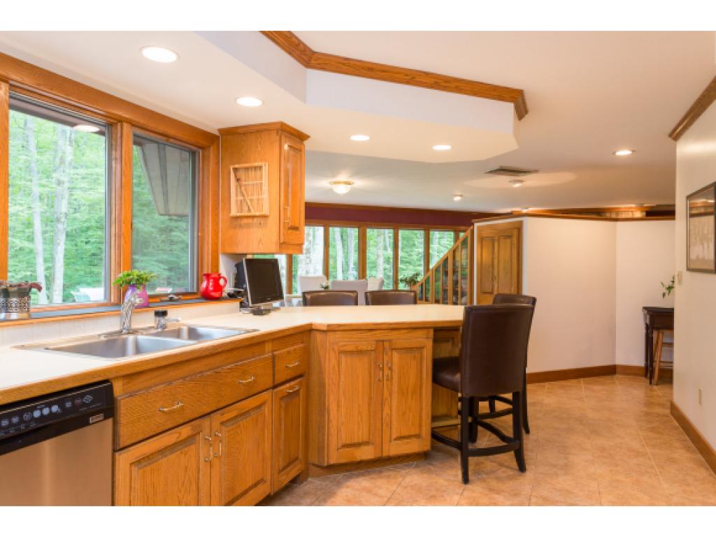 40 Brentwood Road Exeter, NH 03833 - Photo 8 of 35