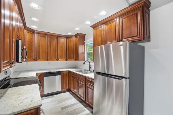$279,900 | 5007 Holbrook Drive, Columbus, OH 43232