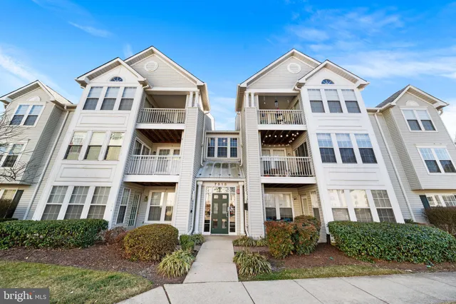 $375,000 | 7518 Snowpea Court, Unit 38, Alexandria, VA 22306