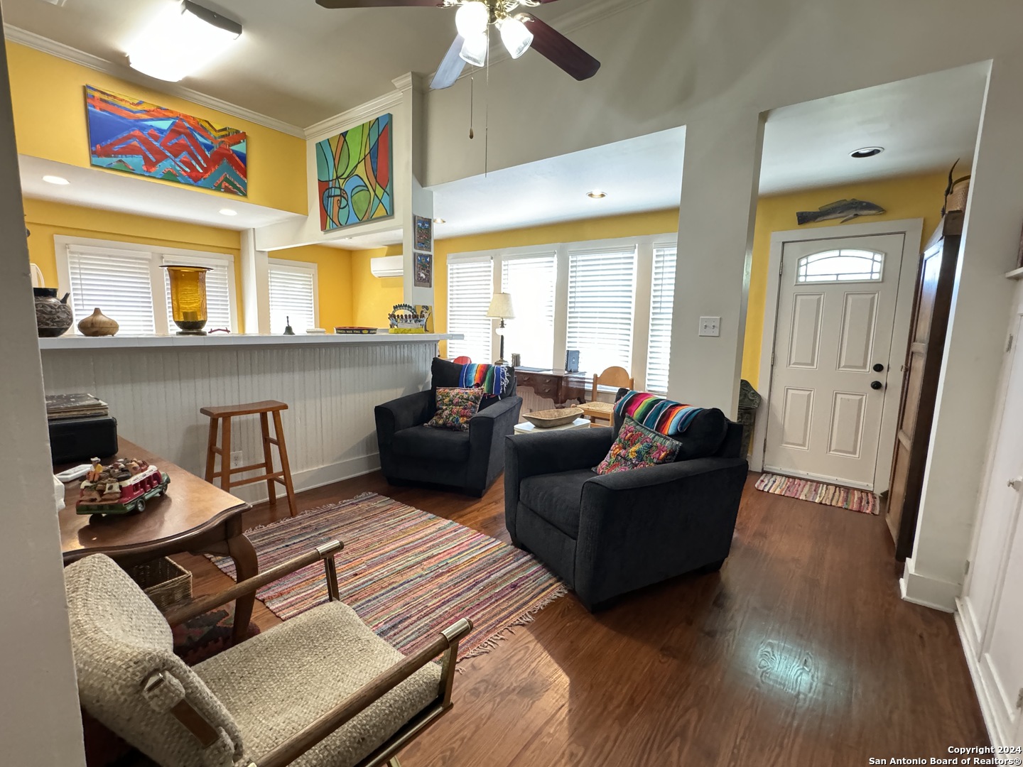 114 Helena Street, Unit 2 San Antonio, TX 78204 - Photo 9 of 14 a living room with furniture and a flat screen tv