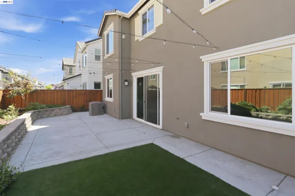 $729,000 | 464 Coolcrest Drive, Oakley, CA 94561