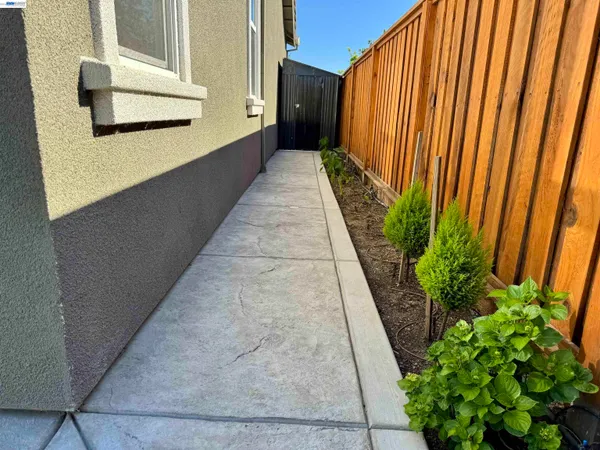 a front view of house with yard