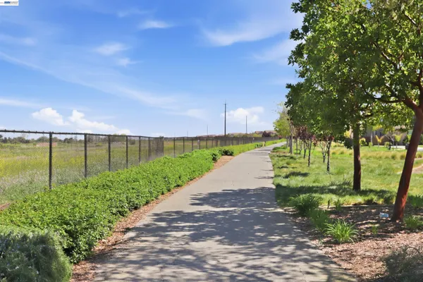 $699,000 | 464 Coolcrest Drive, Oakley, CA 94561
