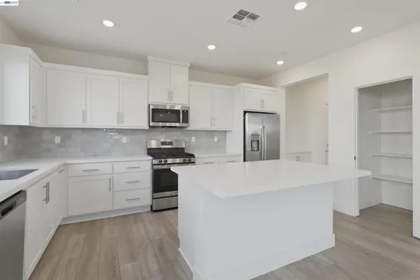 $729,000 | 464 Coolcrest Drive, Oakley, CA 94561