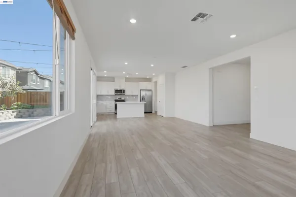 $729,000 | 464 Coolcrest Drive, Oakley, CA 94561