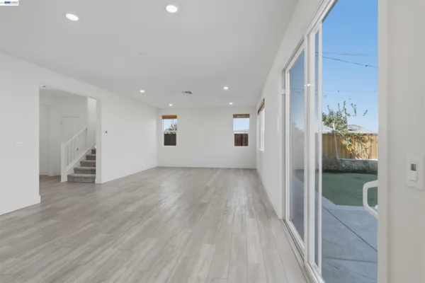 $729,000 | 464 Coolcrest Drive, Oakley, CA 94561