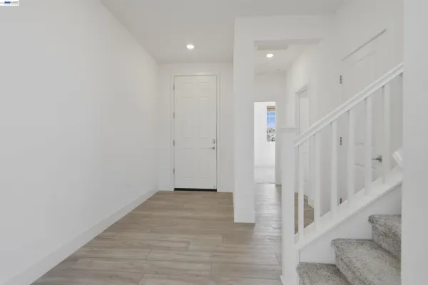 $729,000 | 464 Coolcrest Drive, Oakley, CA 94561