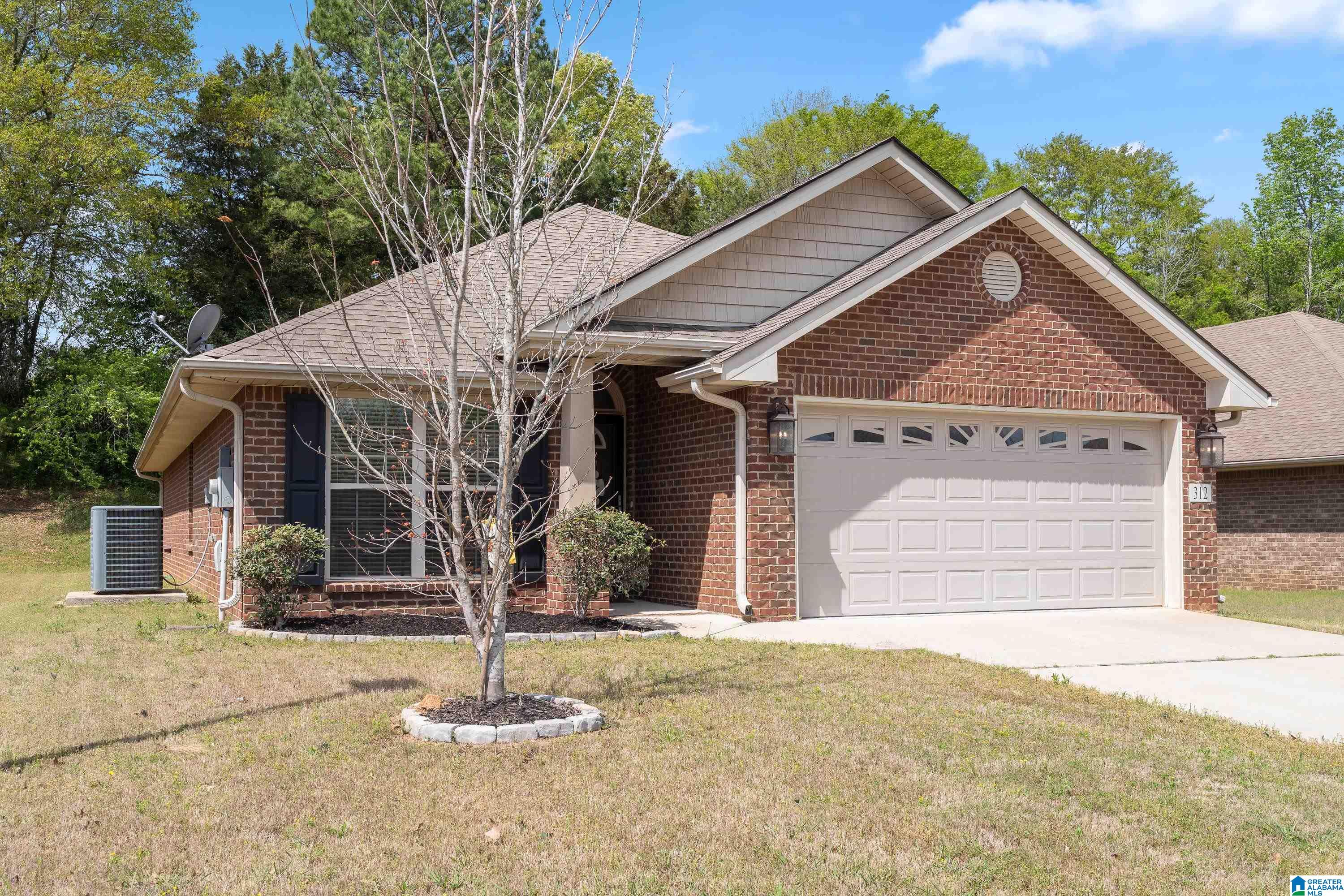 312 Vincent Street Alabaster, AL 35007 - Photo 2 of 34 Gallery Image 2