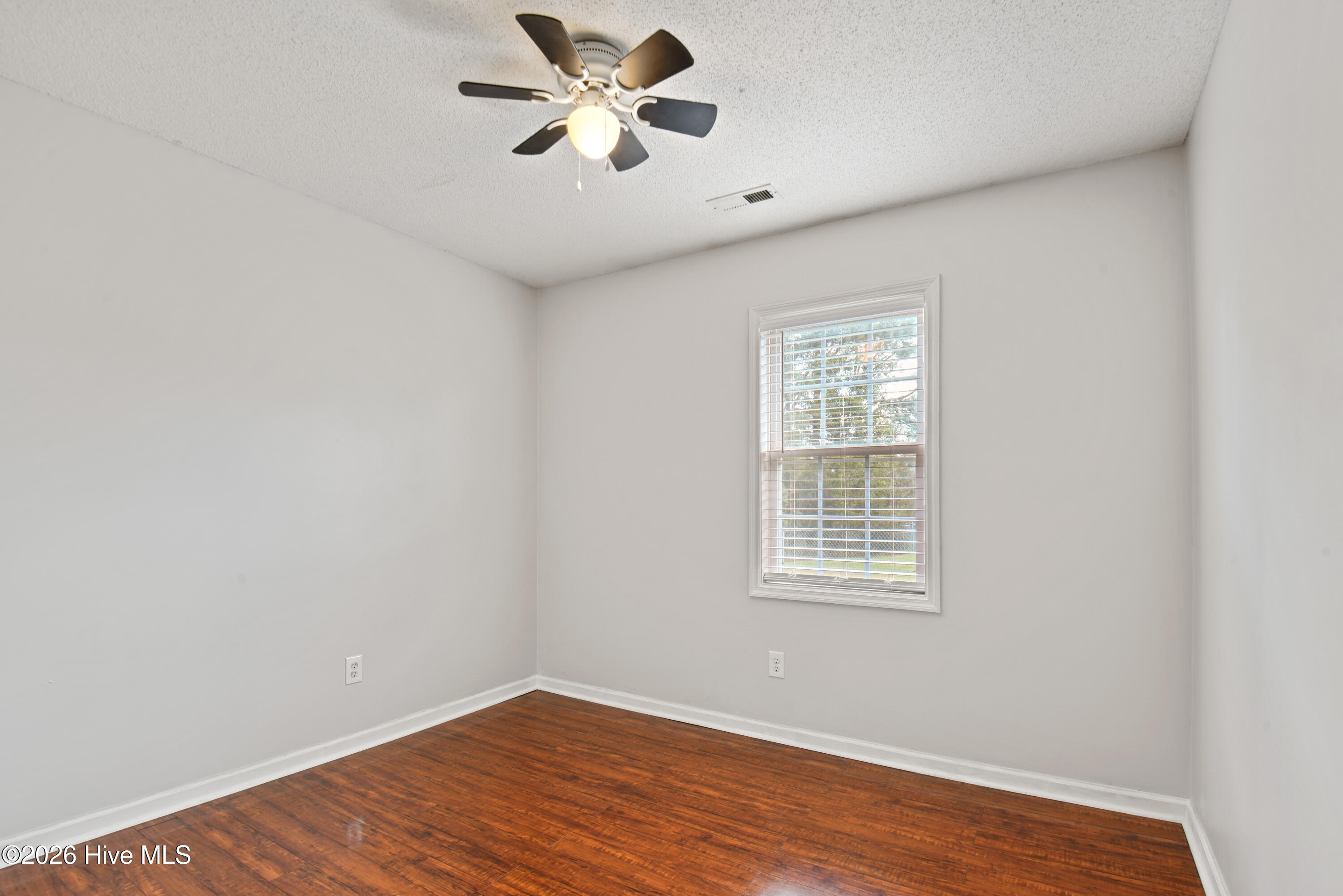 136 Charlton Road Hubert, NC 28539 - Photo 15 of 18 Gallery Image 15