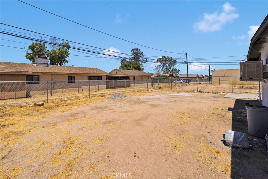 16396 Yucca Street Hesperia, CA 92345 - Photo 6 of 25
