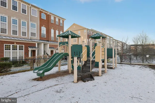 $369,900 | 12300 Rollys Ridge Avenue, Unit 1101, Upper Marlboro, MD 20774