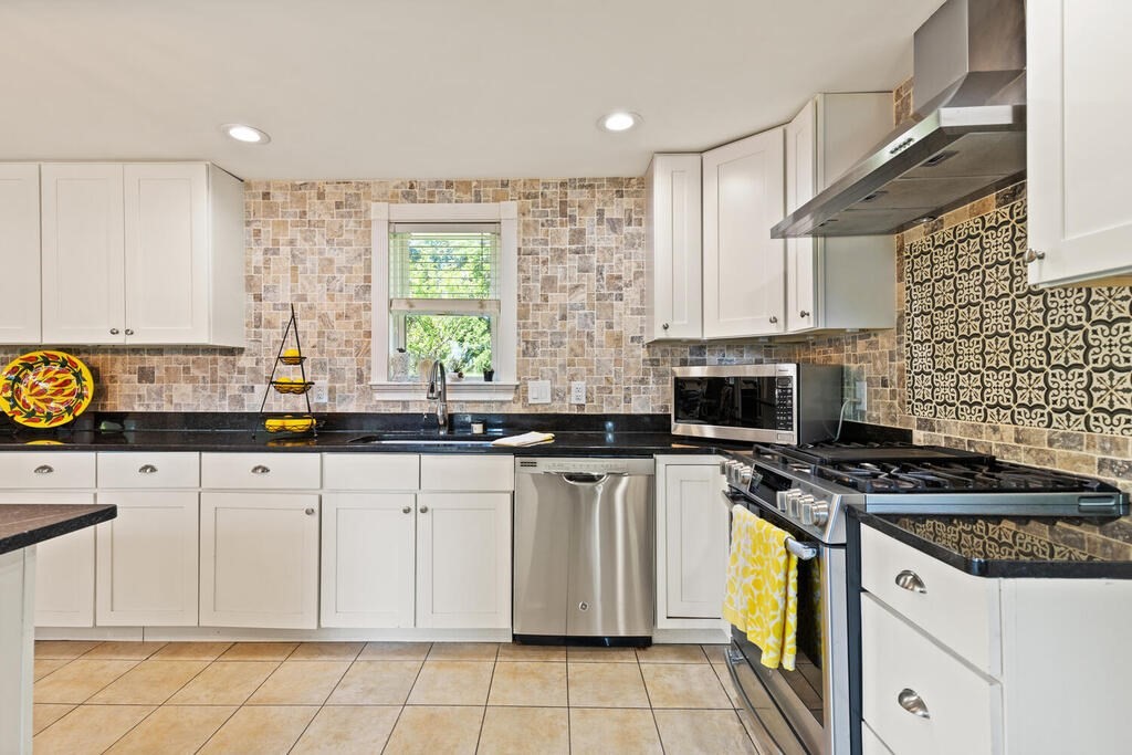118 Washington Street Hudson, MA 01749 - Photo 20 of 36 Gallery Image 20