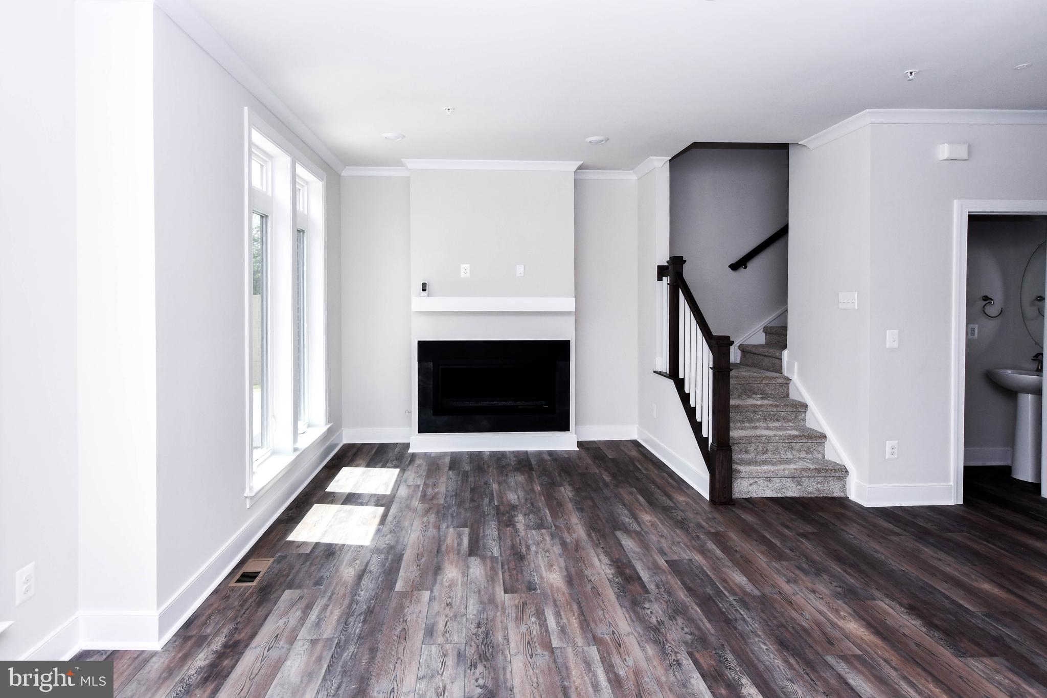 8225 Front Loop Rockville, MD 20855 - Photo 10 of 25