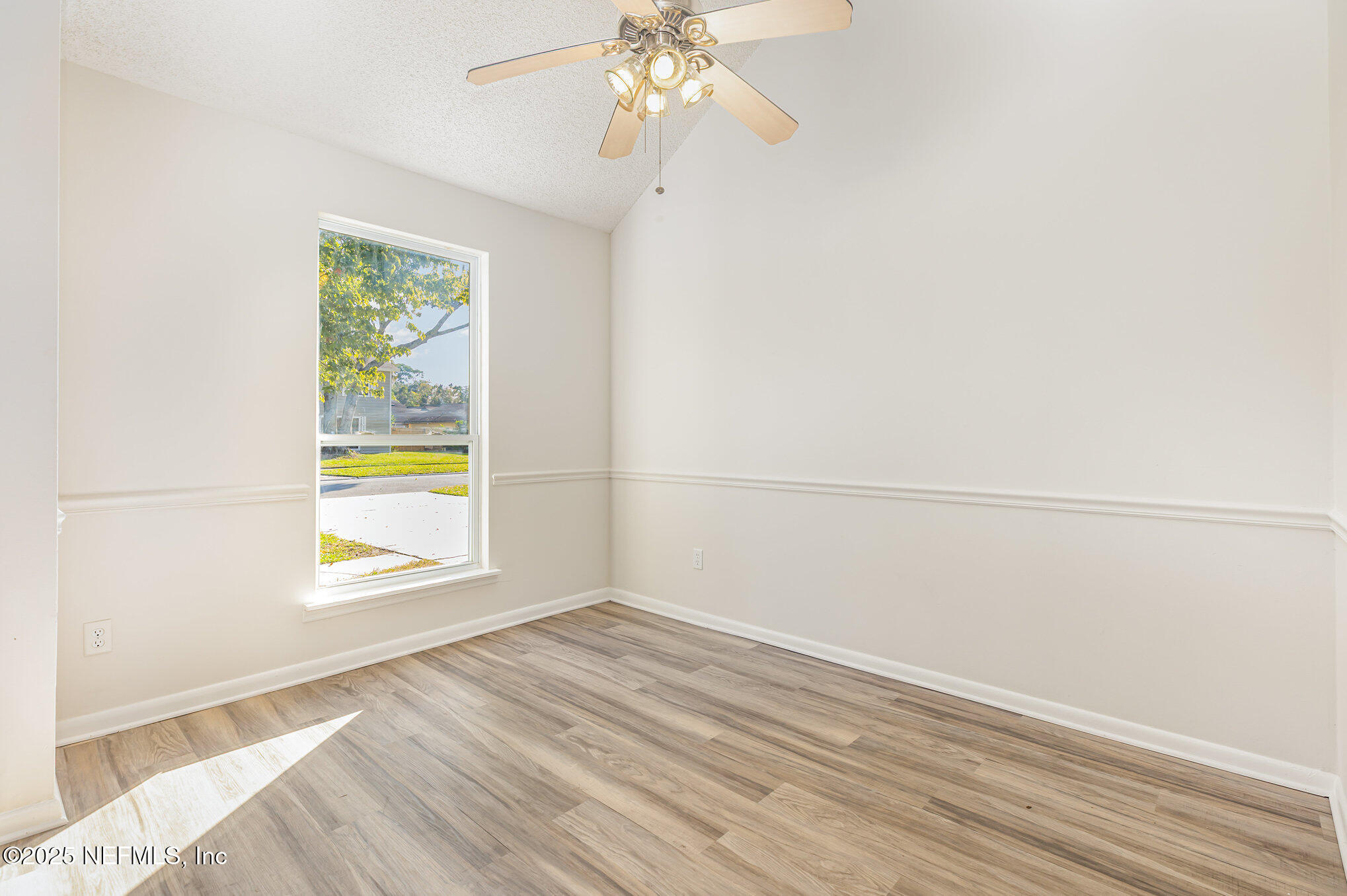 11562 West Ride Drive Jacksonville, FL 32223 - Photo 11 of 31 010_file_569