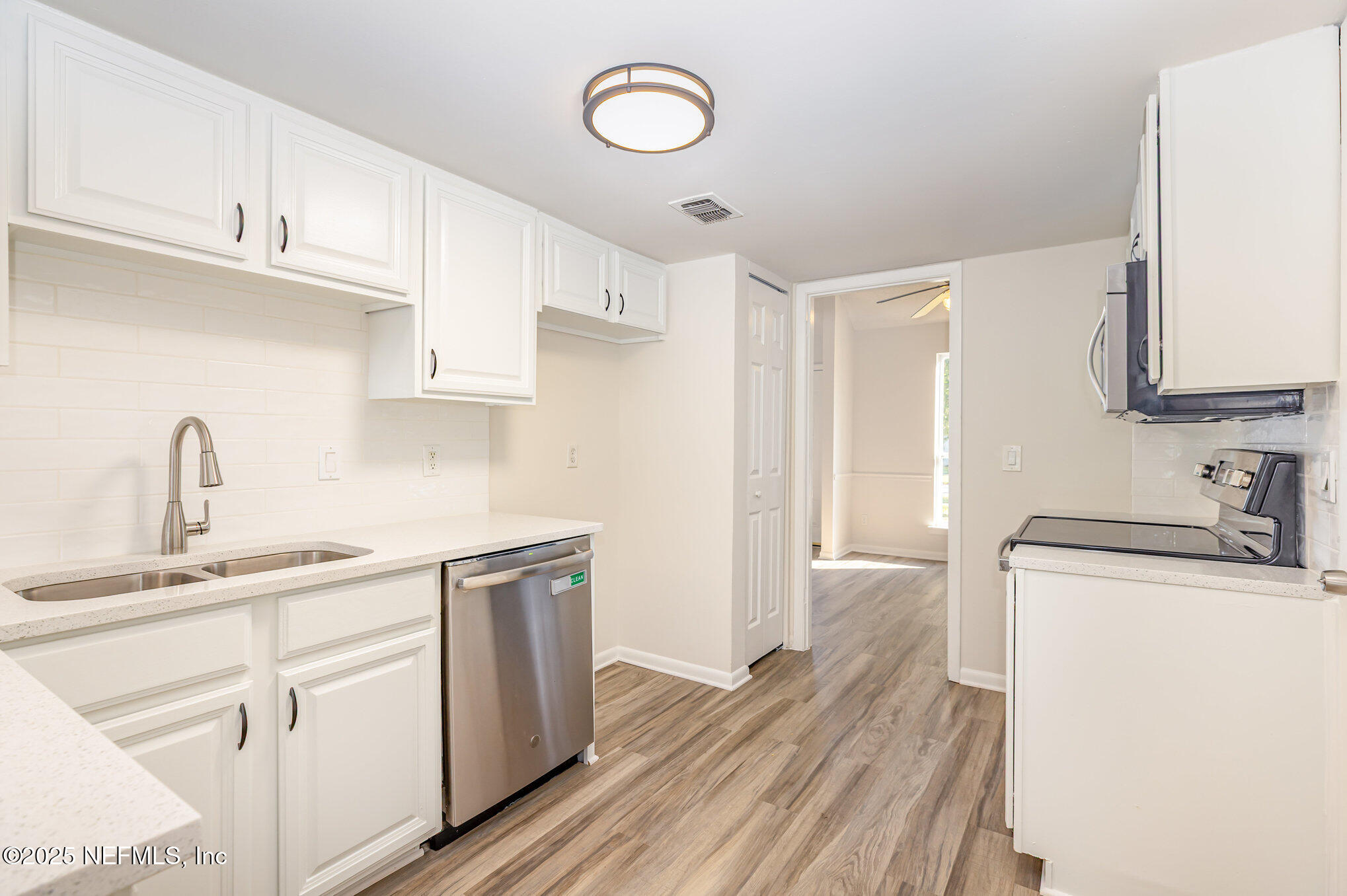11562 West Ride Drive Jacksonville, FL 32223 - Photo 14 of 31 013_file_759