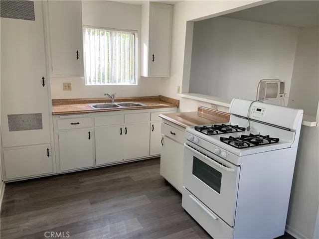 $1,695 | 404 Fifth Avenue, Unit C, Monrovia, CA 91016